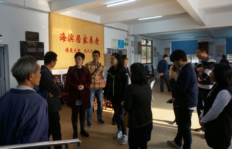 考察火炬开发区海滨社区.jpg