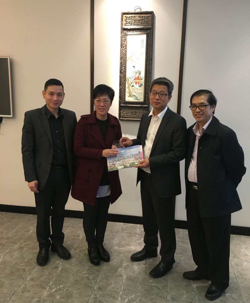 雷岳龙副市长会见吴小丽理事长一行.jpg